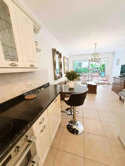 Le Square Pauline, Apt 4 Prs, Jardin, 300M Mer Antibes