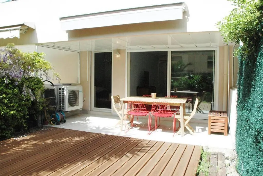Apartment Le Square Pauline, Apt 4 Prs, Jardin, 300M Mer Antibes
